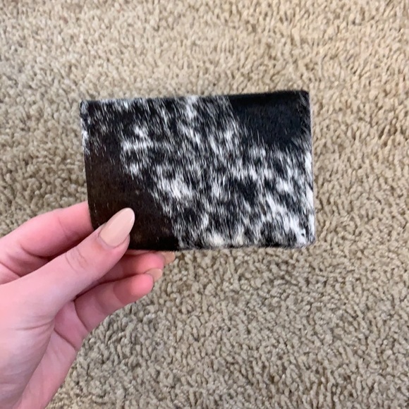 cowhide card holder - Picture 2 of 3